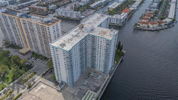 Winston Towers 500, 301 174th St #2317, Sunny Isles Beach, Florida 33160, image 2