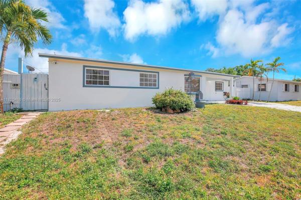 Palm Springs North, 7950 NW 174th Ter, Hialeah, Florida 33015, image 2