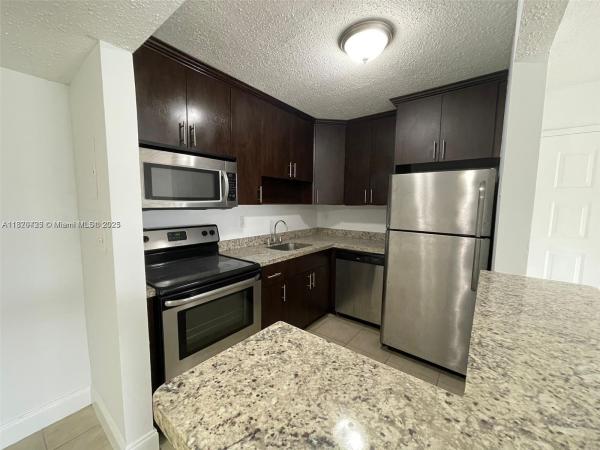 Villa Bellini, 7100 NW 179th St #111, Hialeah, Florida 33015, image 3