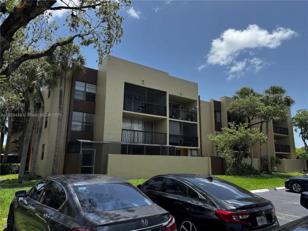 Gardens Of Kendall South, 10875 SW 112th Ave #206, Kendall, Florida 33176, image 2