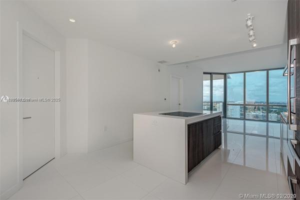 Paramount Miami Worldcenter, 851 NE 1st Ave #1608, Miami, Florida 33132, image 1
