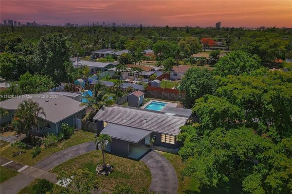 Hollywood Hills, 3338 Cleveland St, Hollywood, Florida 33021, image 1