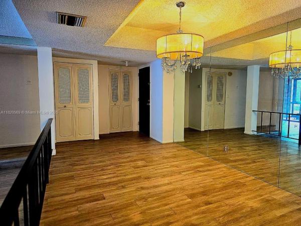 International Village At Inverrary, 3730 Inverrary Dr #1V, Lauderhill, Florida 33319, image 2
