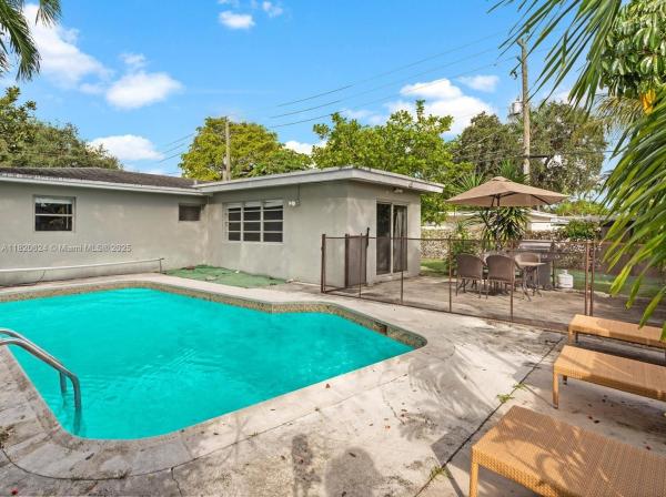 Hollywood Park, 1805 N 23rd Ave, Hollywood, Florida 33020, image 2