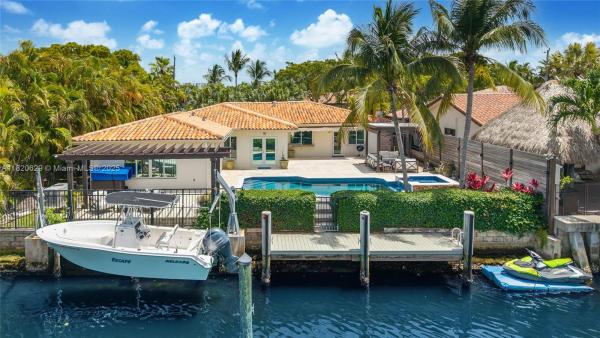 Venetian Keystone Point, 2085 Ixora Rd, North Miami, Florida 33181, image 2