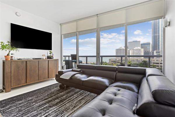 Icon Brickell Tower 2, 495 Brickell Ave #905, Miami, Florida 33131, image 2