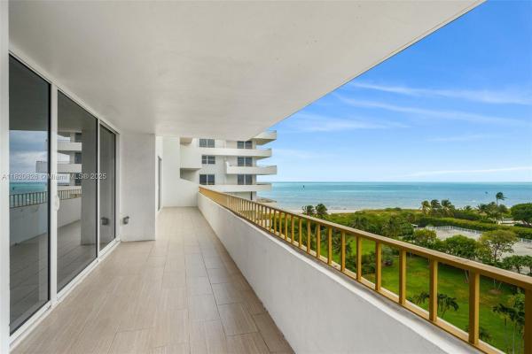 Commodore Club East, 177 Ocean Lane Dr #915, Key Biscayne, Florida 33149, image 1