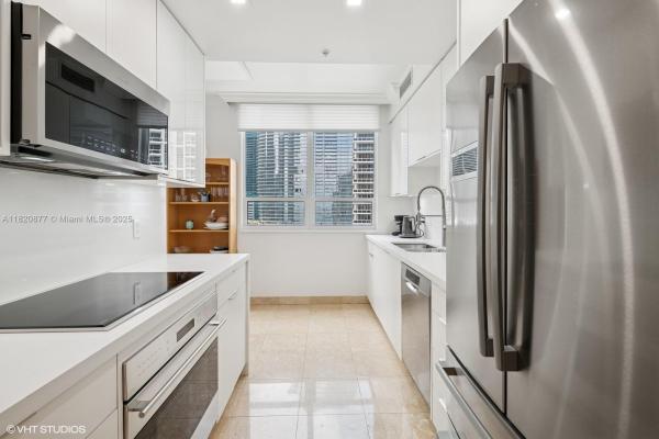 Courts Brickell Key, 801 Brickell Key Blvd #2202, Miami, Florida 33131, image 1