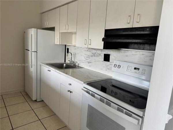 Royal Palms, 7400 W 20 Ave #416, Hialeah, Florida 33016, image 1