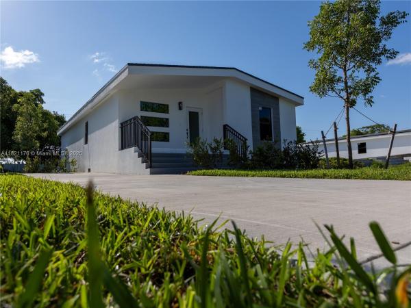 Seaboard Highlands, 504 NW 15th Ave, Pompano Beach, Florida 33069, image 1