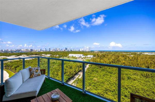 15051 Royal Oaks Ln #1901, Miami, Florida 33181, image 1