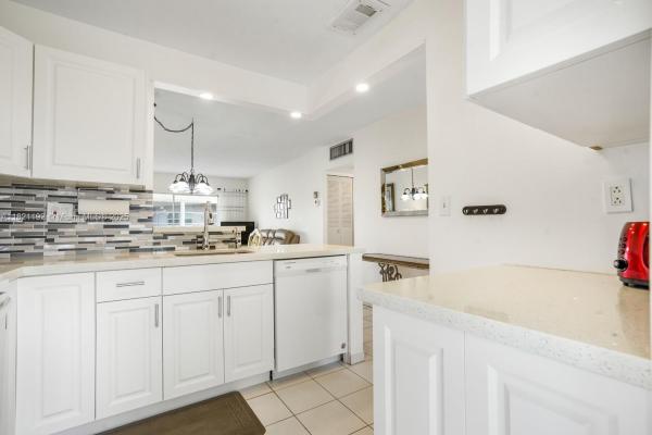 Seagrape Gardens, 4706 NW 36th St #616, Lauderdale Lakes, Florida 33319, image 1