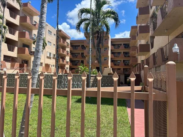 Silver Spring Tower, 1630 W 46th St #511C, Hialeah, Florida 33012, image 1