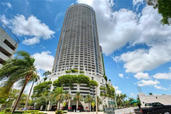 Opera Tower, 1750 N Bayshore Dr #3205, Miami, Florida 33132, image 1