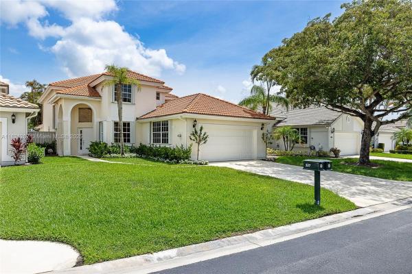 Eagleton Lakes, 327 Eagleton Golf Dr, Palm Beach Gardens, Florida 33418, image 2