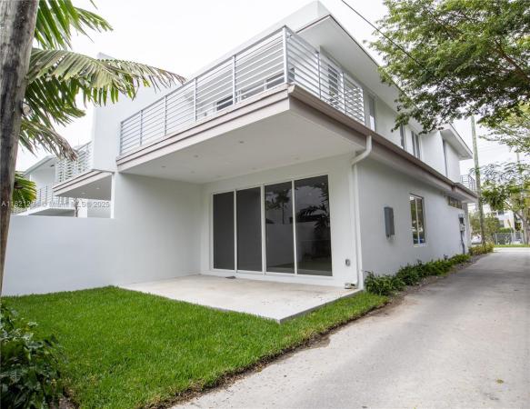 Perry Frow, 3374 Day Ave, Miami, Florida 33133, image 1