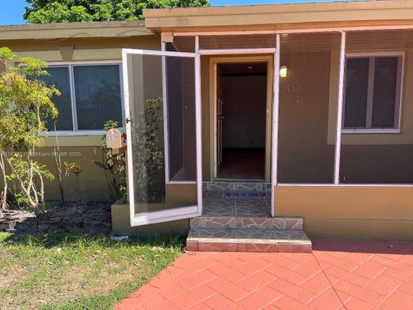 Sunshine Manor, 2510 Wiley St, Hollywood, Florida 33020, image 1