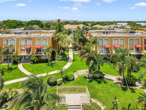 17901 NW 68th Ave #Q102, Hialeah, Florida 33015, image 1