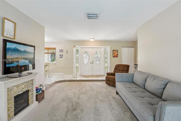 Mirror Lake Estates, 1321 NW 75th Ter, Plantation, Florida 33313, image 3