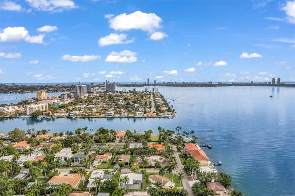 North Bay Island, 7431 Coquina Dr, North Bay Village, Florida 33141, image 1