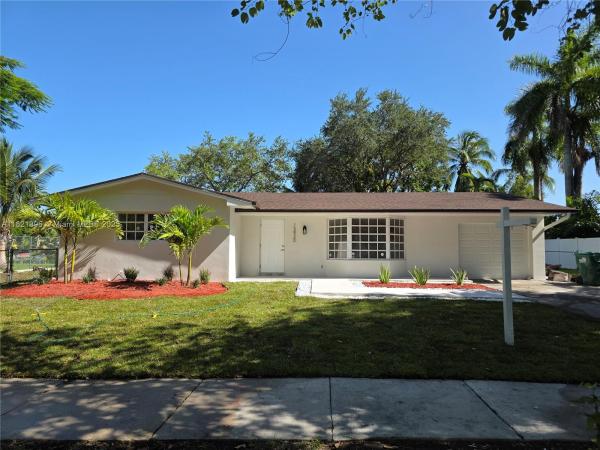13920 Kendale Lakes Dr, Miami, Florida 33183, image 1