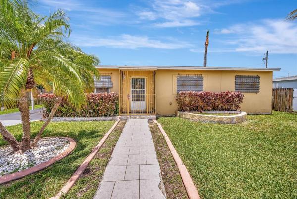 18765 SW 316th Ter, Homestead, Florida 33030, image 1