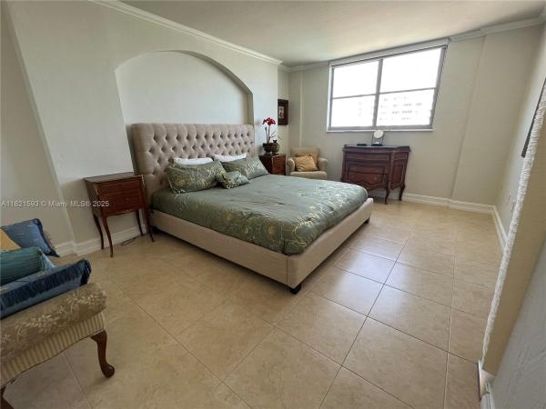 Manatee, 9273 Collins Ave #706, Surfside, Florida 33154, image 2