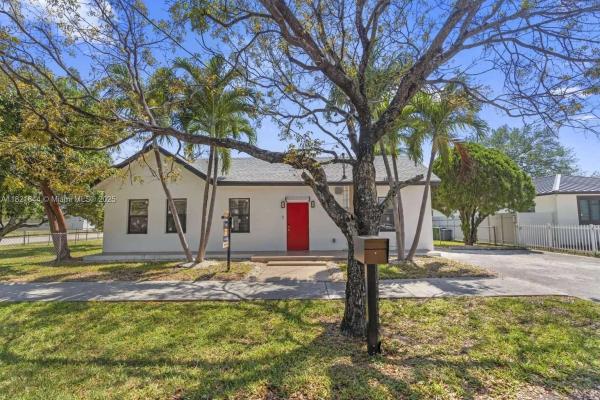 Glendale Lawns, 601 SW 1st St #N/A, Hallandale Beach, Florida 33009, image 1