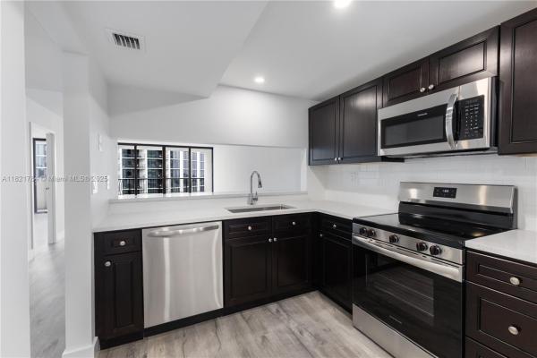 Venetia, 555 NE 15th St #29-F, Miami, Florida 33132, image 3