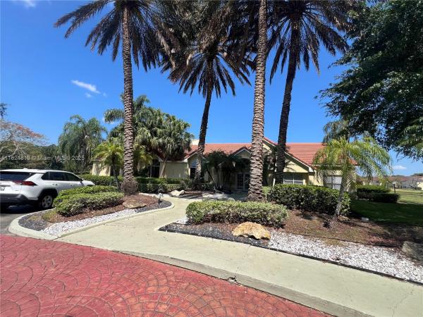 Isles At Lago Mar, 12730 Vista Isles Dr #813, Sunrise, Florida 33325, image 3