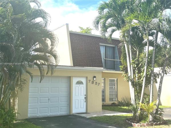7327 Pepper Pike Dr, Hialeah, Florida 33015, image 1