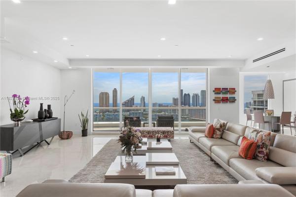Bellamare Williams Island, 6000 Island Blvd #PH-7, Aventura, Florida 33160, image 2