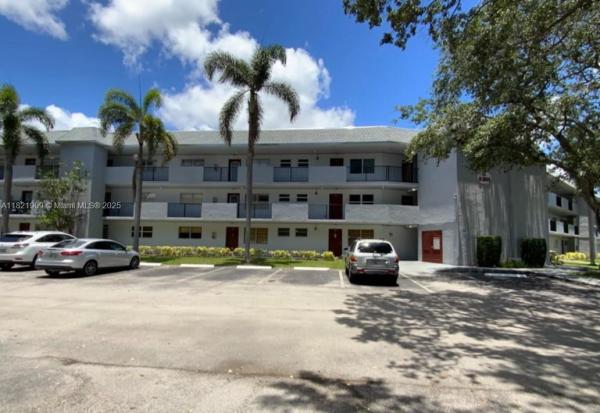 Fairways Of Tamarac, 8305 NW 61st St #C305, Tamarac, Florida 33321, image 1
