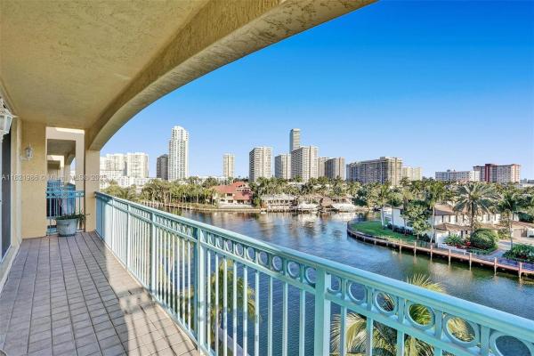 Hallandale Yacht Club, 201 Golden Isles Dr #507, Hallandale Beach, Florida 33009, image 1