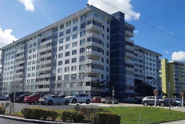 Hillcrest, 4350 Hillcrest Dr #1014, Hollywood, Florida 33021, image 1