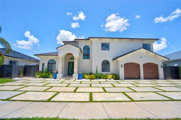 8965 NW 174th Ln, Hialeah, Florida 33018, image 1