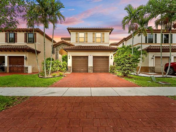 572 SE 34th Ter, Homestead, Florida 33033, image 1