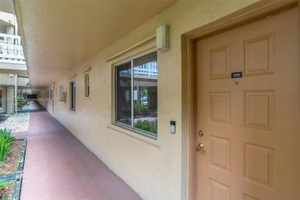 Country Lane, 17000 NW 67th Ave #126, Hialeah, Florida 33015, image 2