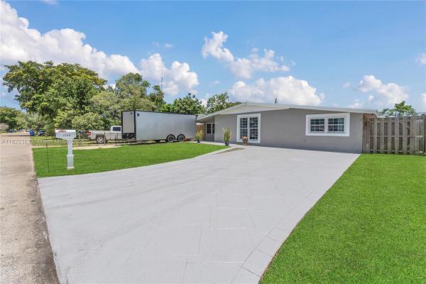 Driftwood Estates, 7540 Simms St, Hollywood, Florida 33024, image 2