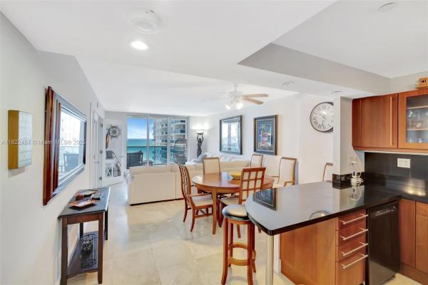 Roney Palace, 2301 Collins Ave #1425, Miami Beach, Florida 33139, image 2