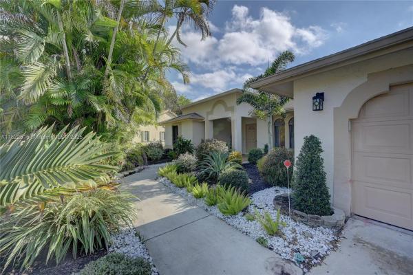 Rainberry Bay, 2530 Riviera Dr, Delray Beach, Florida 33445, image 1