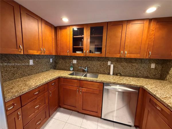 Oceanview Park, 1000 Parkview Dr #905, Hallandale Beach, Florida 33009, image 1