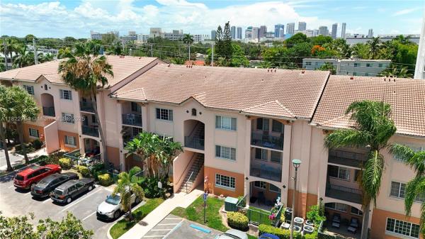 Village East, 2015 SE 10th Ave #123, Fort Lauderdale, Florida 33316, image 1
