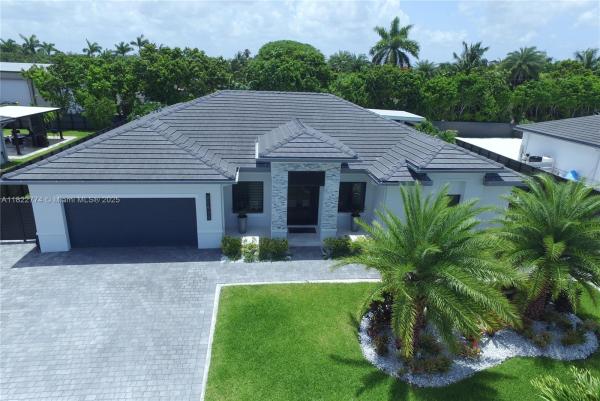 Verdana Landings, 21420 SW 127th Pl, Goulds, Florida 33177, image 2