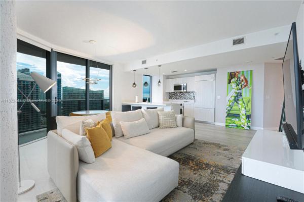 Brickell Heights East, 45 SW 9th St #3403, Miami, Florida 33130, image 2