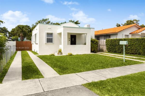 Silver Bluff Homesites, 3422 SW 25th St, Miami, Florida 33133, image 1