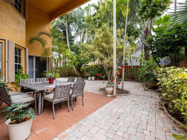 Embassy Place, 2721 Montevideo Ave, Cooper City, Florida 33026, image 2