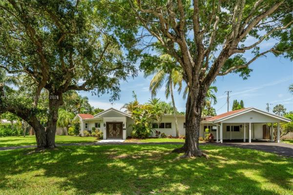 Pinecrest Residential, 12525 SW 72nd Ave, Pinecrest, Florida 33156, image 1
