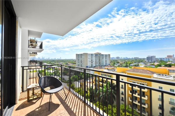 Puerta De Palmas, 888 S Douglas Rd #910, Coral Gables, Florida 33134, image 1