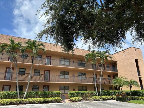 Sunrise Lakes 4, 10300 NW 30th Ct #111, Sunrise, Florida 33322, image 1
